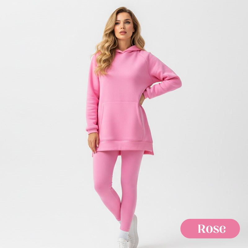 Ensemble élégant composé d'un sweat à capuche et d'un pantalon pour femmes