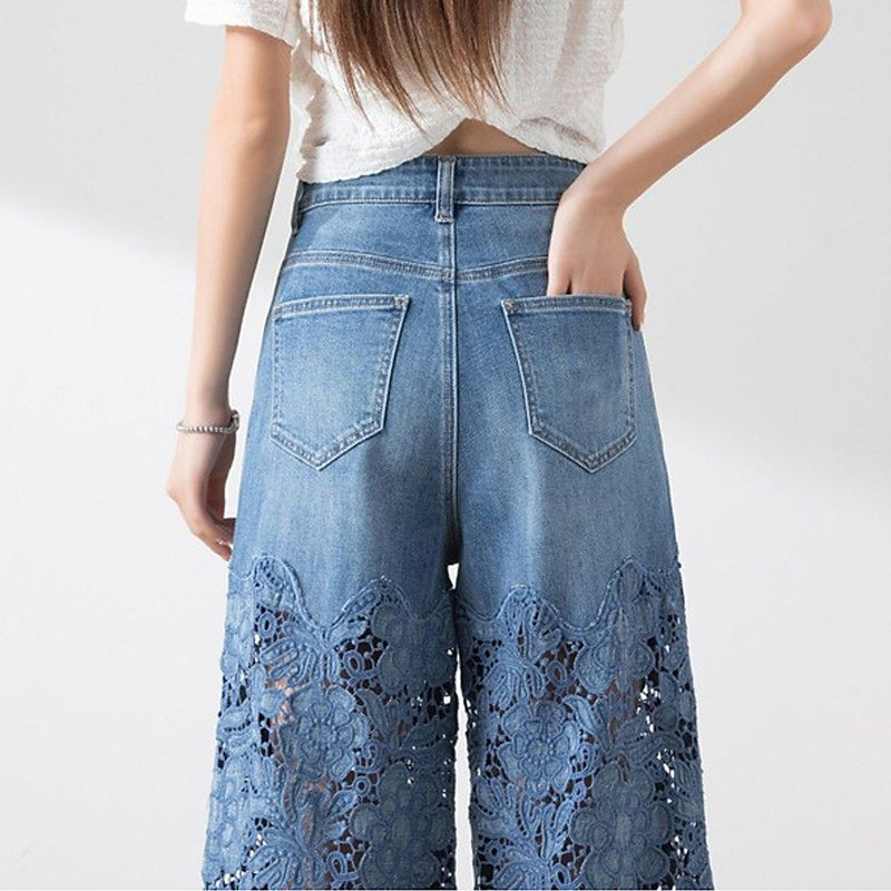Pantalon large en denim bleu à taille haute pour femmes avec empiècements en dentelle découpés