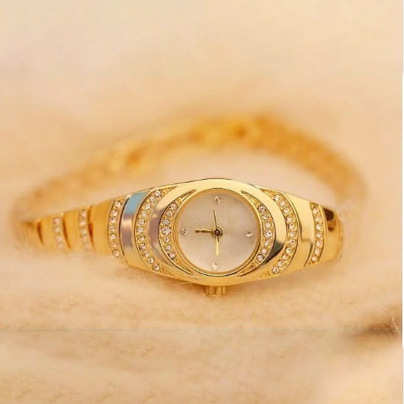 ⏳Offre spéciale limitée dans le temps : 50% de réduction💎Montre à bracelet en strass pour femmes⌚