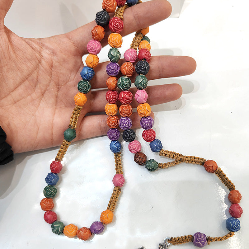 Collier Élégant et Coloré de Perles de Roses